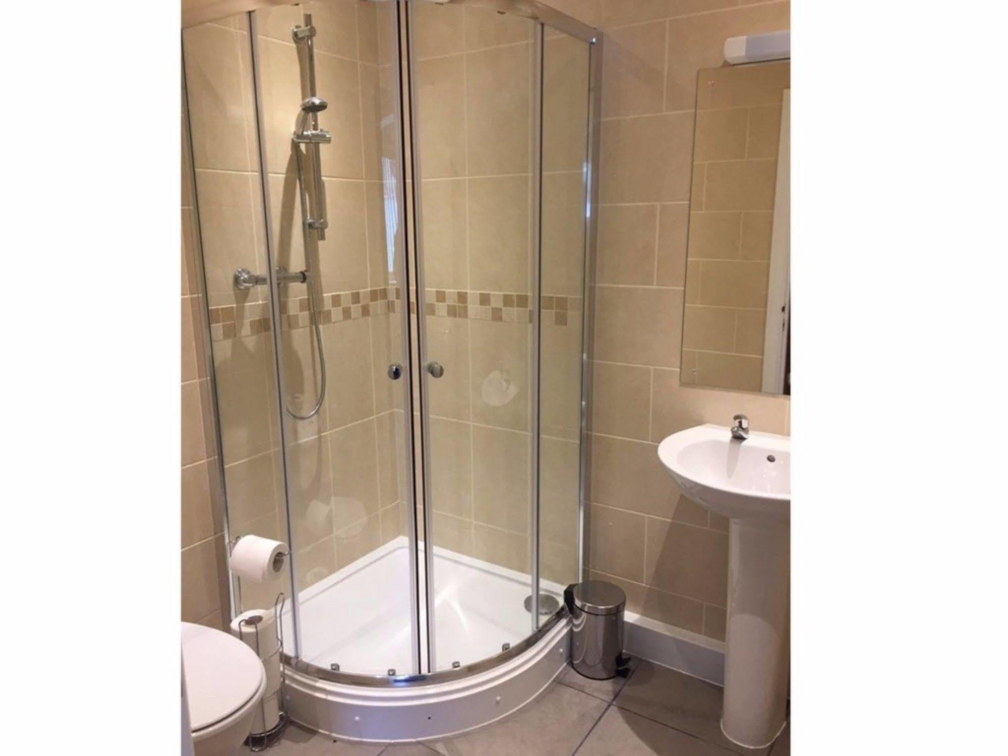 Neuadd Henllan Lodge Builth Wells Dış mekan fotoğraf