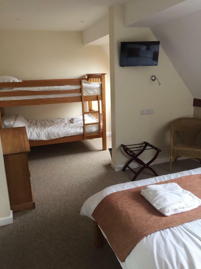 Neuadd Henllan Lodge Builth Wells Dış mekan fotoğraf