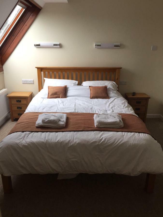 Neuadd Henllan Lodge Builth Wells Dış mekan fotoğraf
