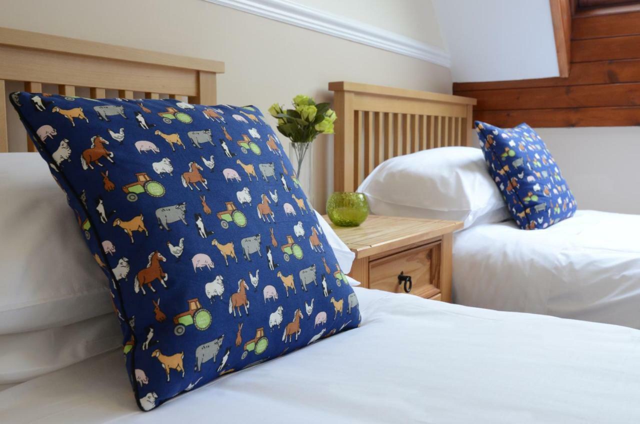 Neuadd Henllan Lodge Builth Wells Dış mekan fotoğraf